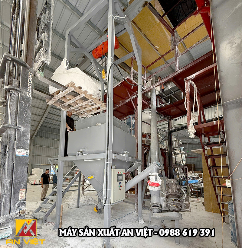 Lắp đặt cân định lượng bột đá 5 Phút/mẻ 330kg chính xác cao