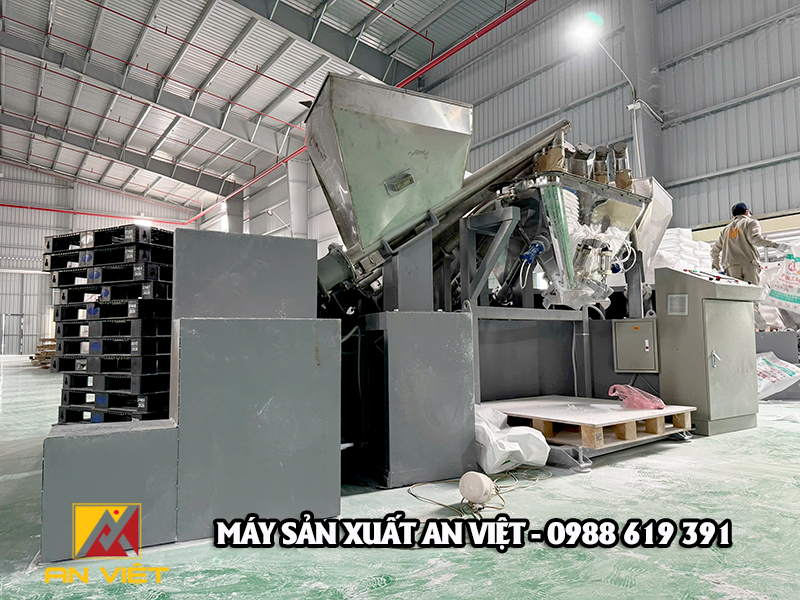 Sản xuất lắp đặt cân định lượng phụ gia 8 thành phần