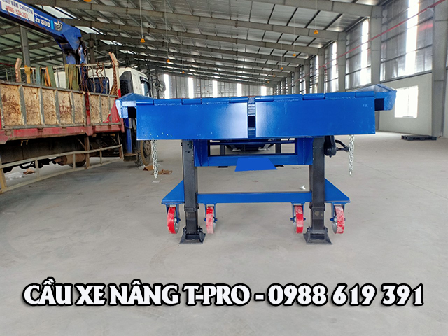giá cầu container 6 tấn 