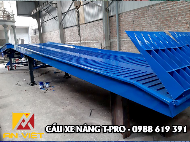 xưởng sản xuất cầu xe n&acirc;ng