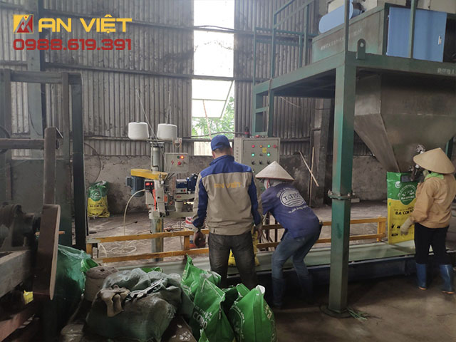 máy gấp mép tự động